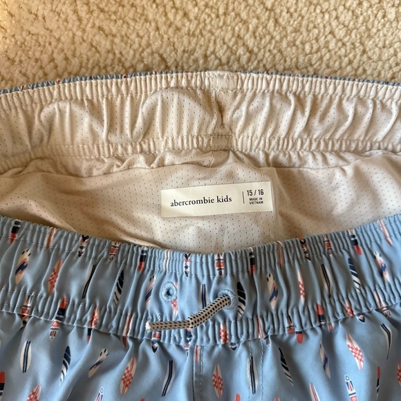BUNDLE Abercrombie & Fitch Kids Size 15/16 Swim Trunks Count of 3 - Picture 9 of 9